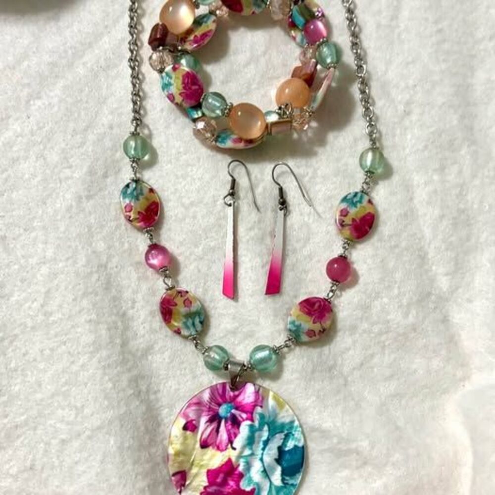 Vintage Boho Floral Jewelry Set Necklace Bracelet & Earrings Pink Aqua Estate
